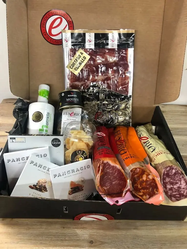 Caja regalo gourmet con lazo
